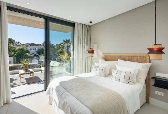 Villa · Available - Málaga