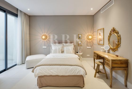 Villa · Available - Málaga