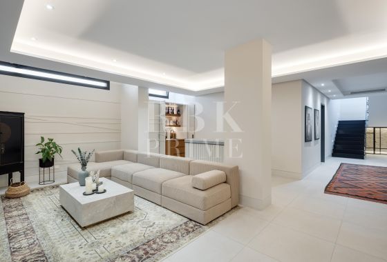 Villa · Available - Málaga