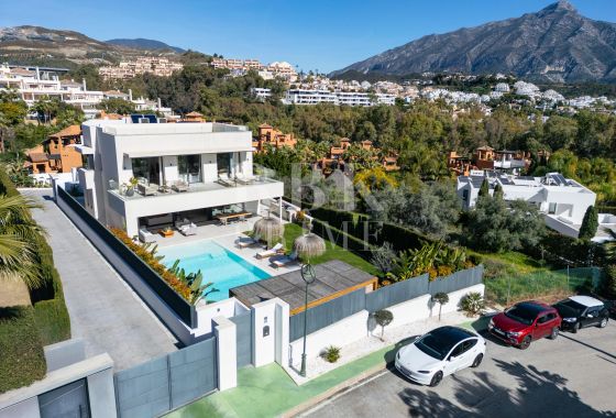 Villa · Available - Málaga