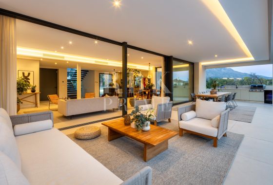 Villa · Available - Málaga