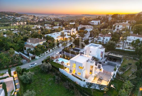 Villa · Available - Málaga