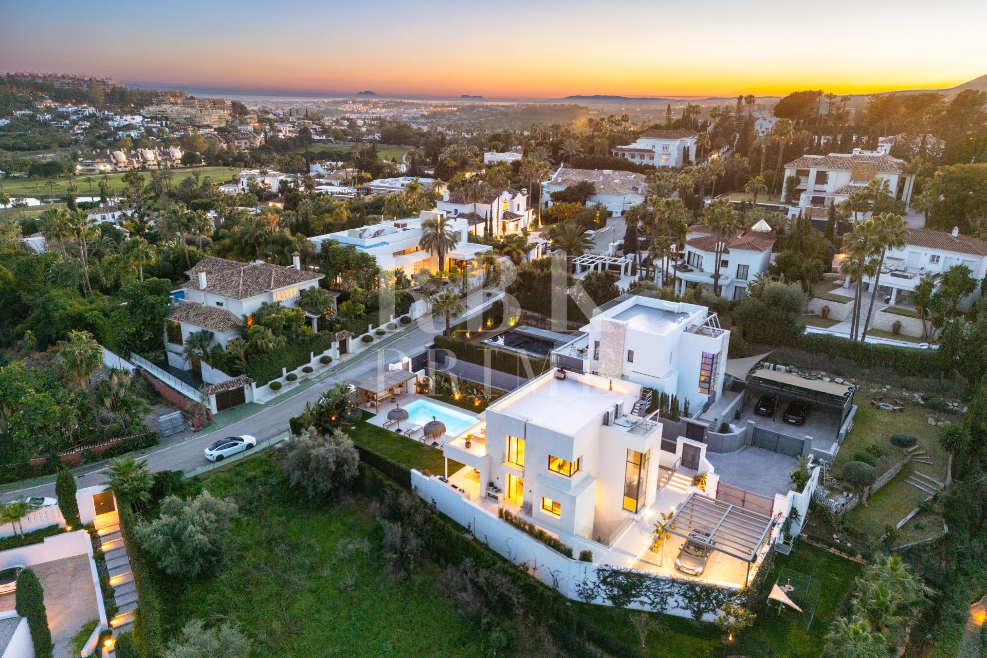 Available - Villa - Málaga - Costa del Sol