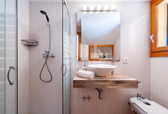 Country property · Available - Palma