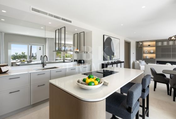 Penthouse · Available - Marbella · Málaga