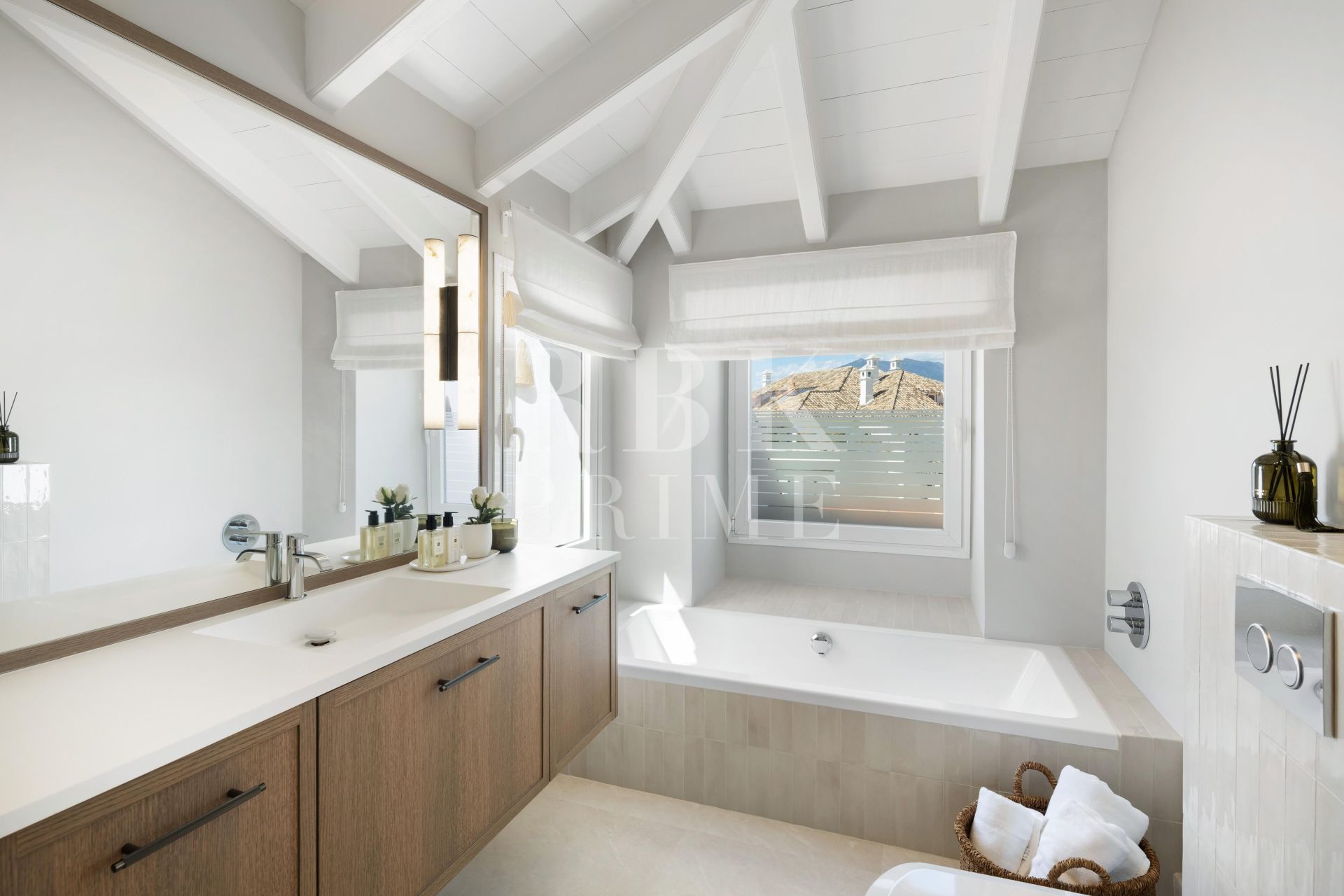 Available - Penthouse - Marbella - Costa del Sol