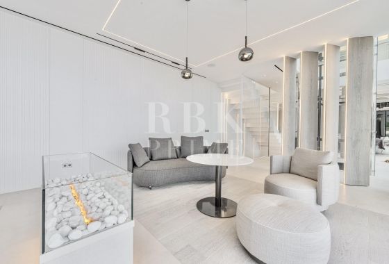 Villa · Available - Calvià