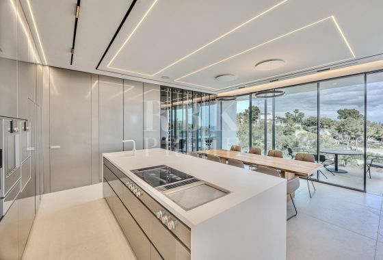 Villa · Available - Calvià