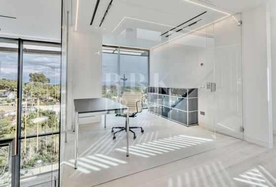 Villa · Available - Calvià