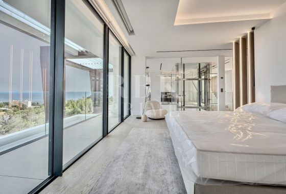 Villa · Available - Calvià