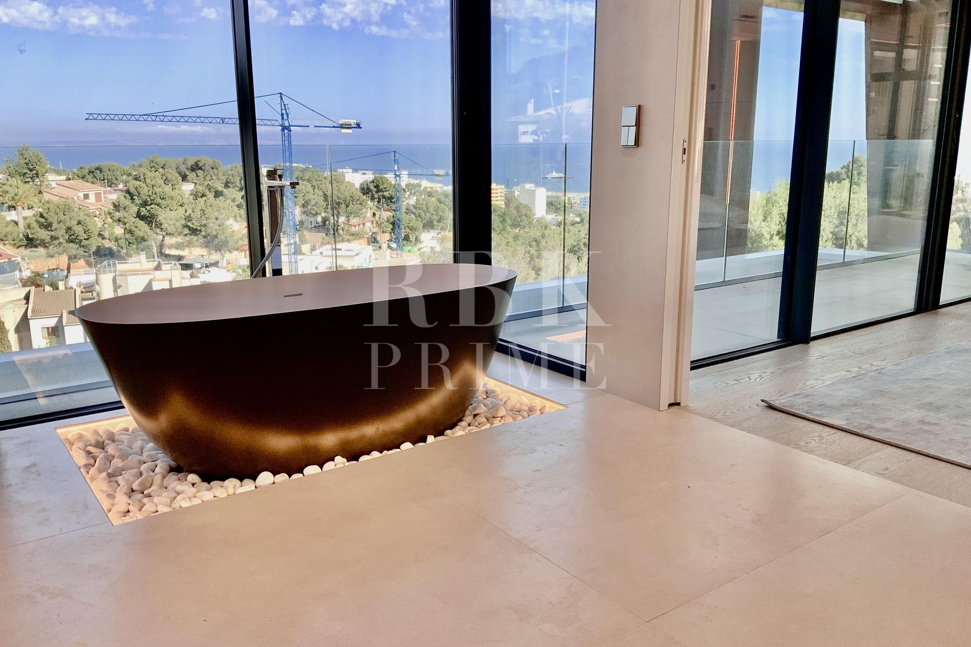 Available - Villa - Calvià