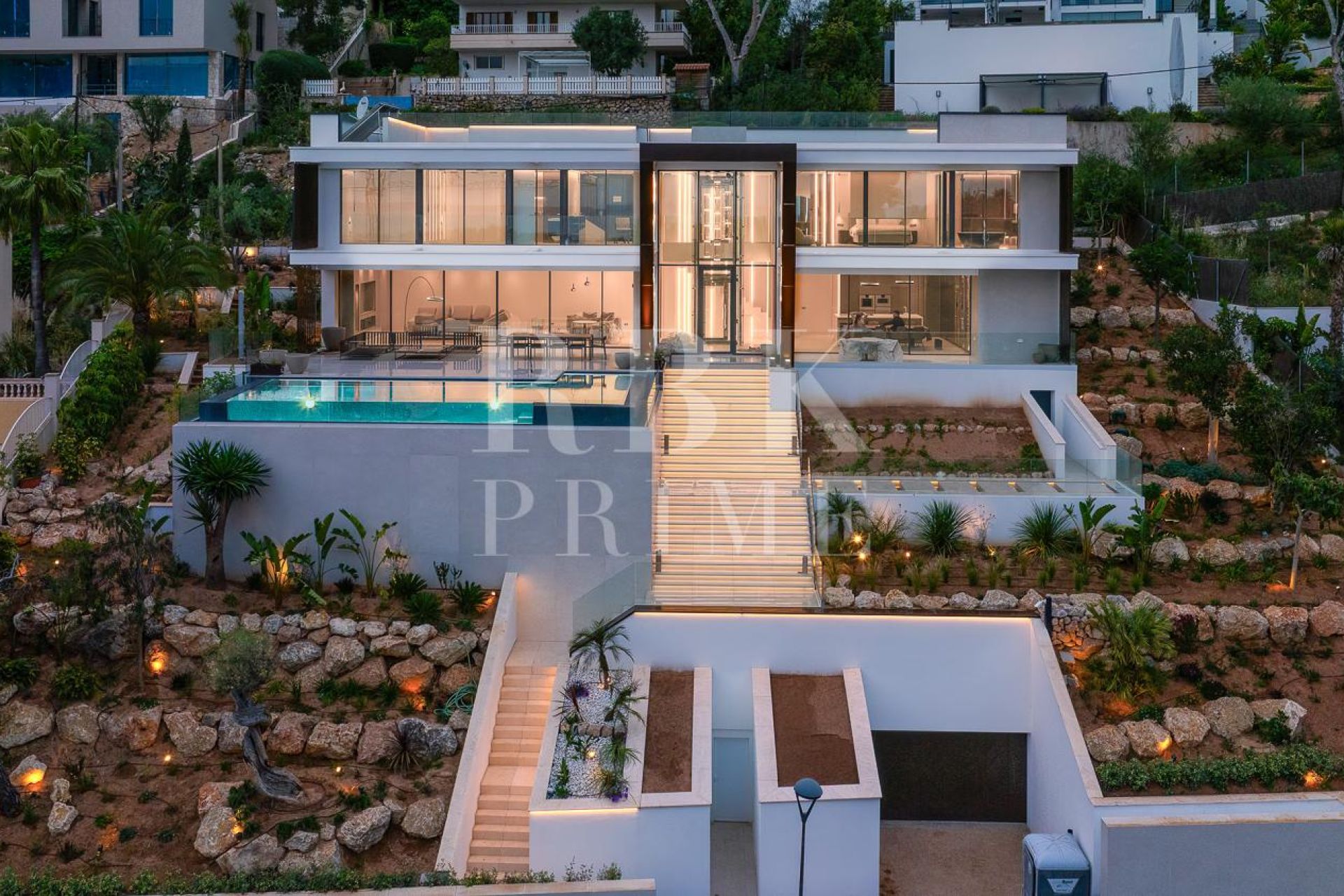 Available - Villa - Calvià