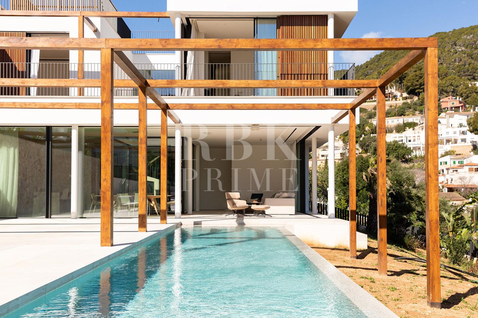 Available - Villa - Palma
