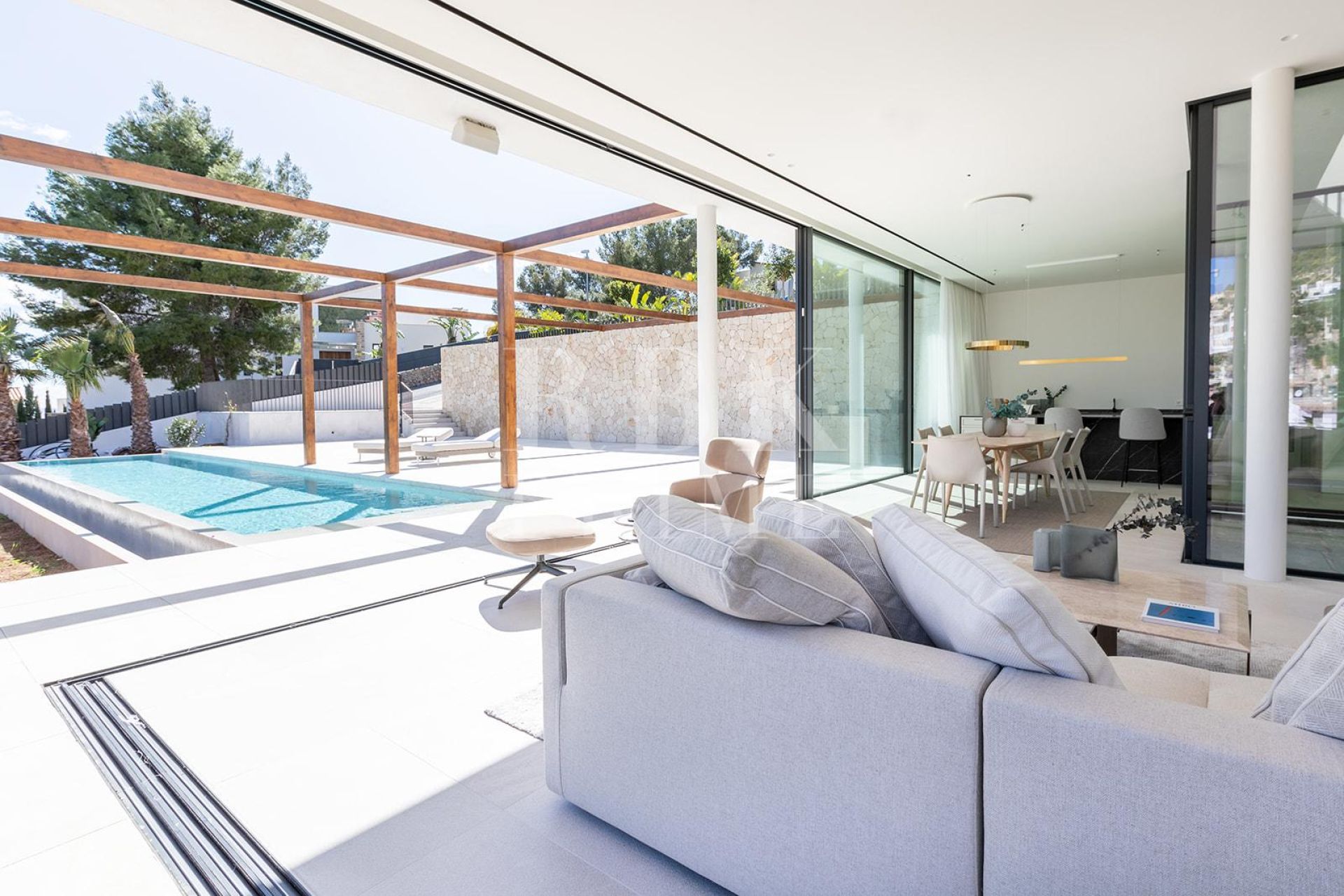 Available - Villa - Palma