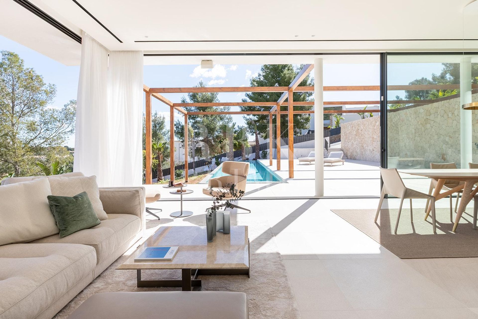 Available - Villa - Palma