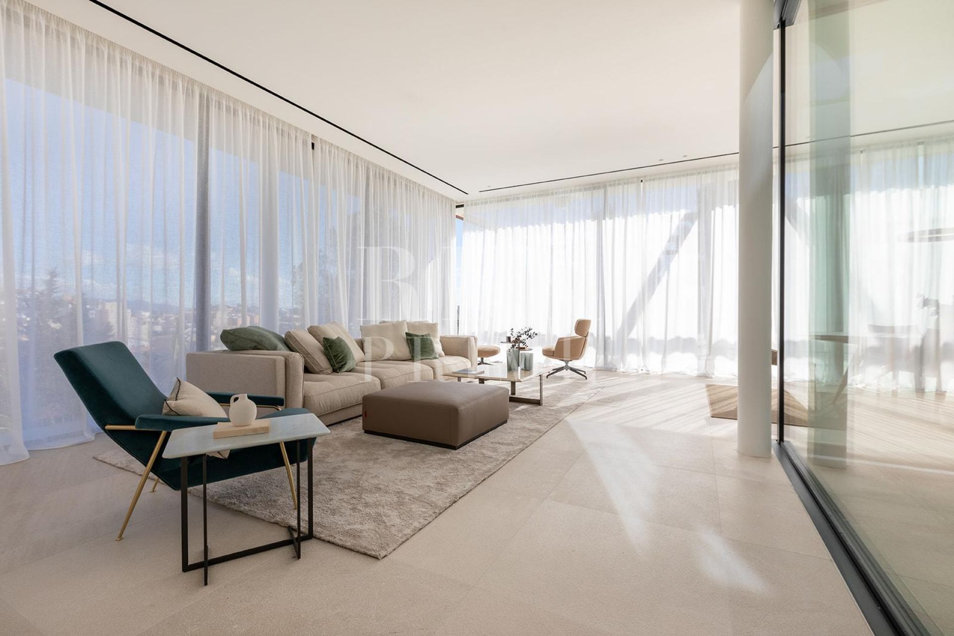 Available - Villa - Palma