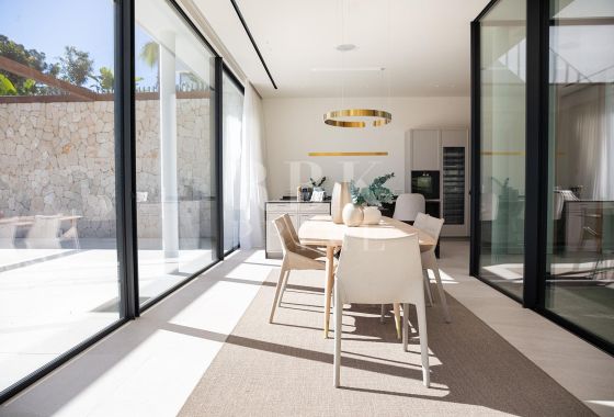 Villa · Available - Palma