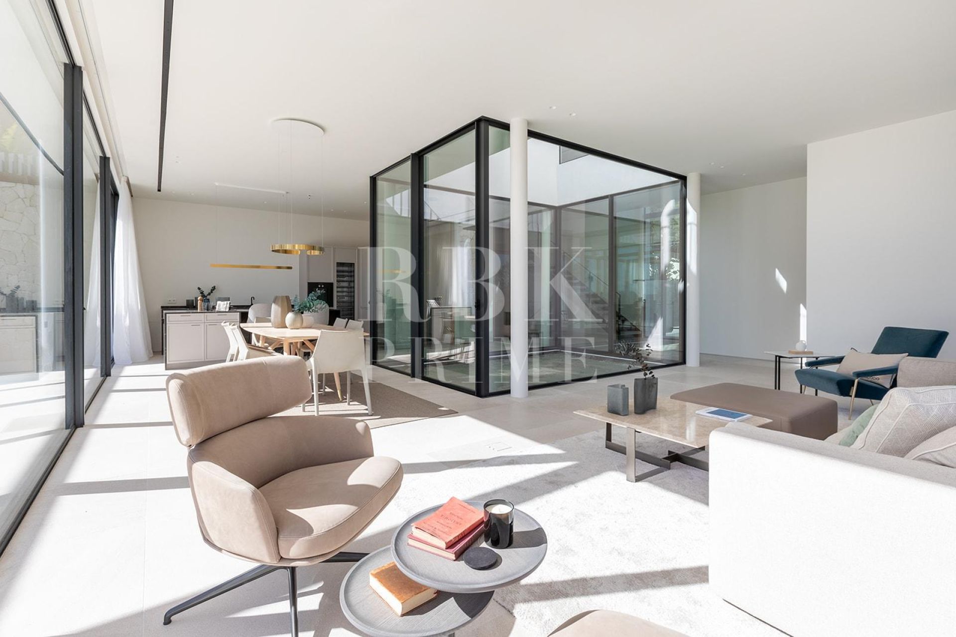 Available - Villa - Palma