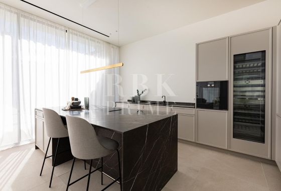 Villa · Available - Palma