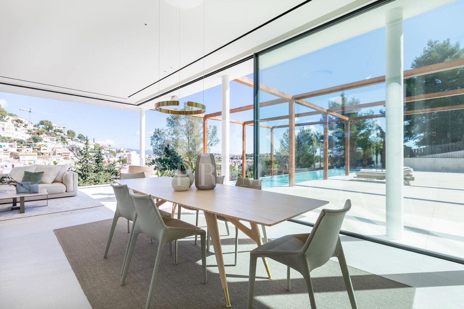 Available - Villa - Palma