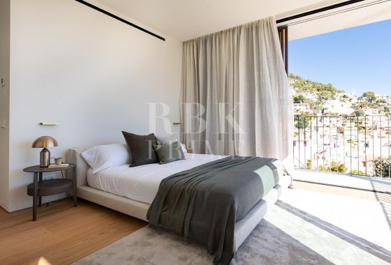 Villa · Available - Palma