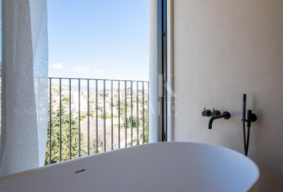 Villa · Available - Palma