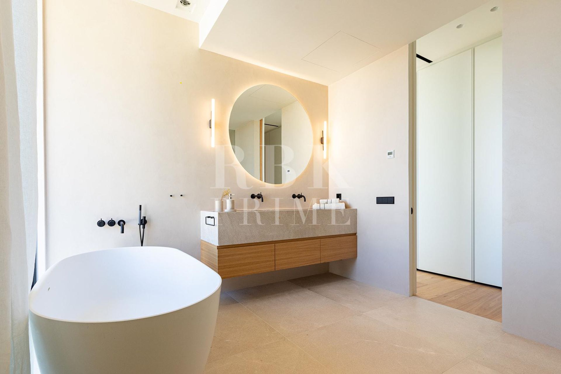 Available - Villa - Palma