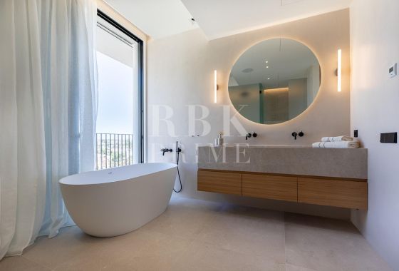 Villa · Available - Palma