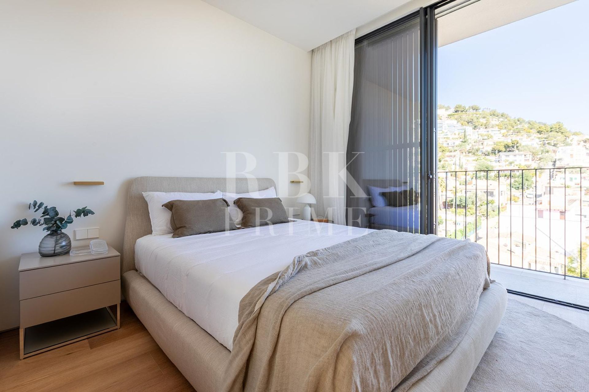 Available - Villa - Palma