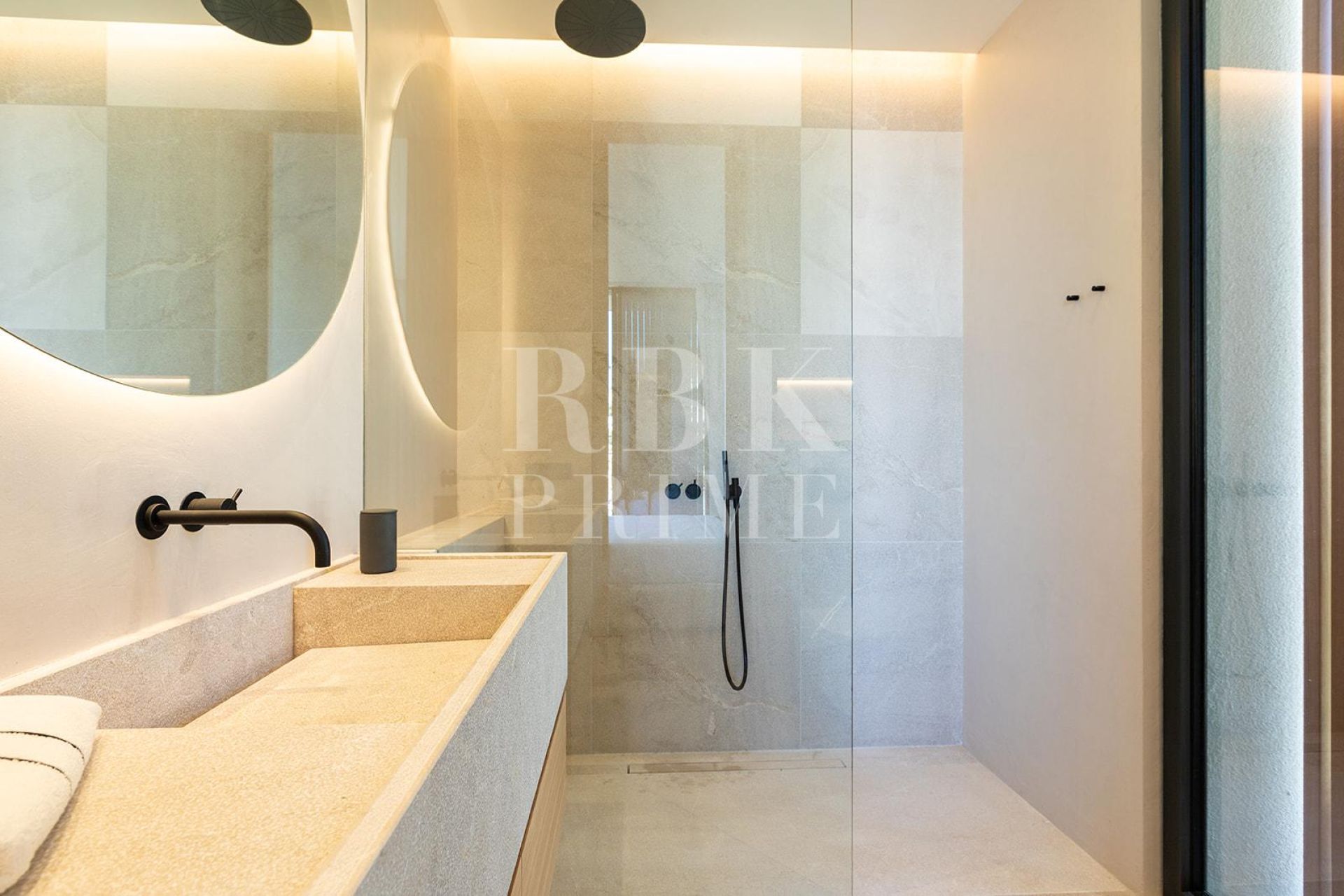 Available - Villa - Palma