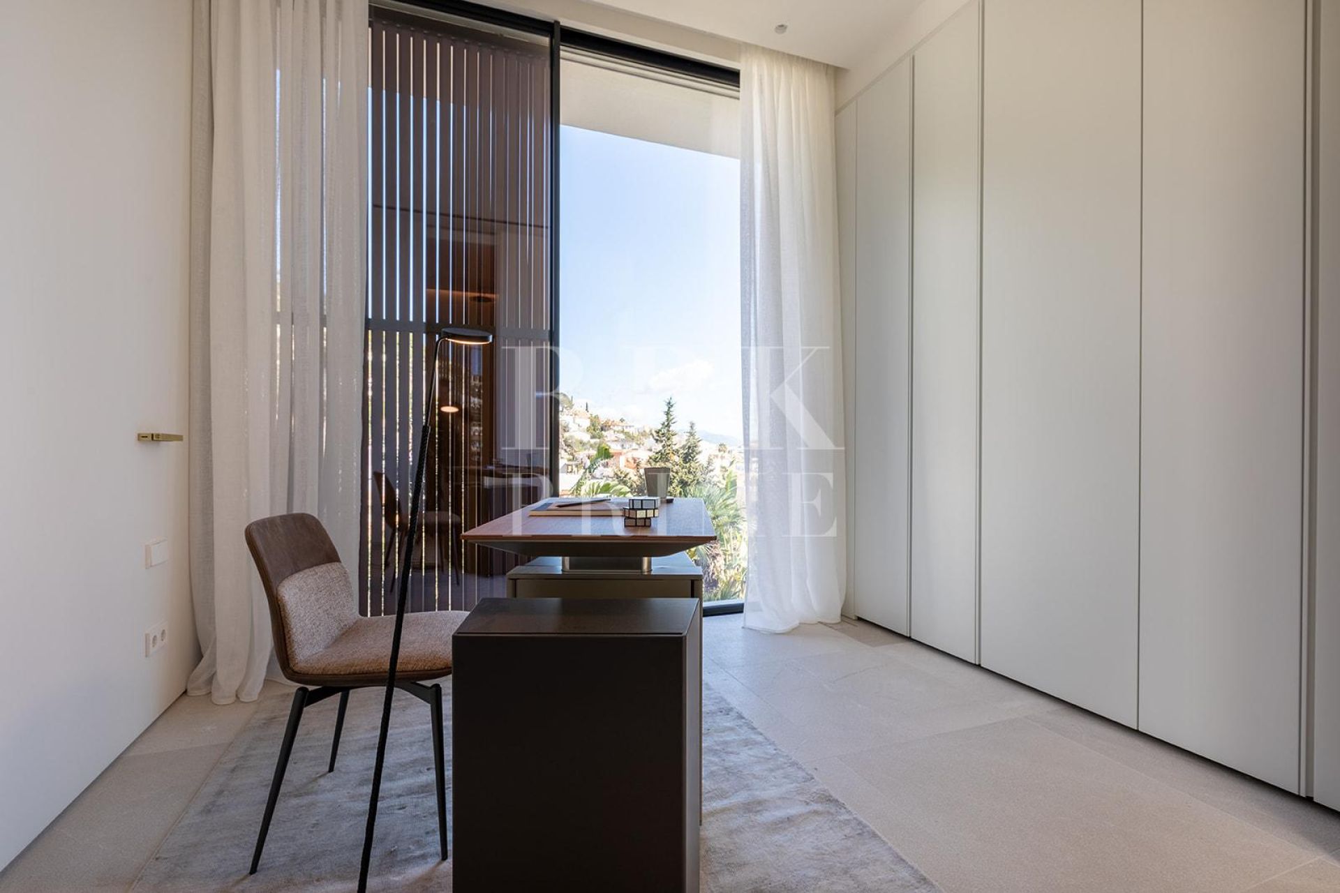 Available - Villa - Palma