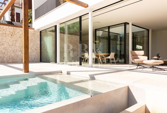 Villa · Available - Palma