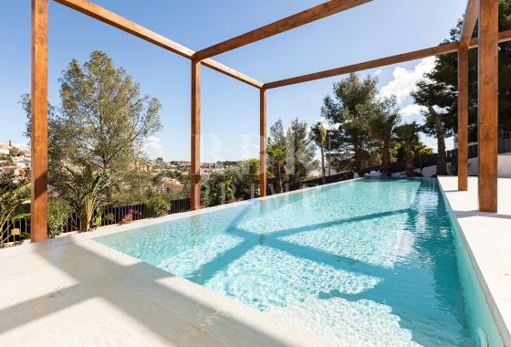 Villa · Available - Palma