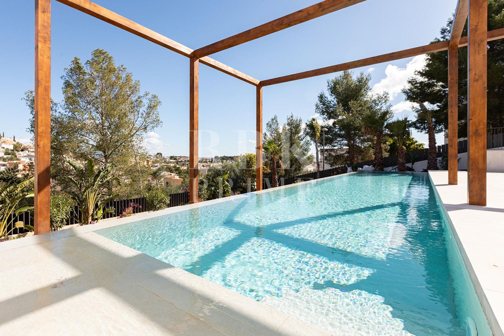 Available - Villa - Palma