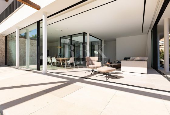 Villa · Available - Palma
