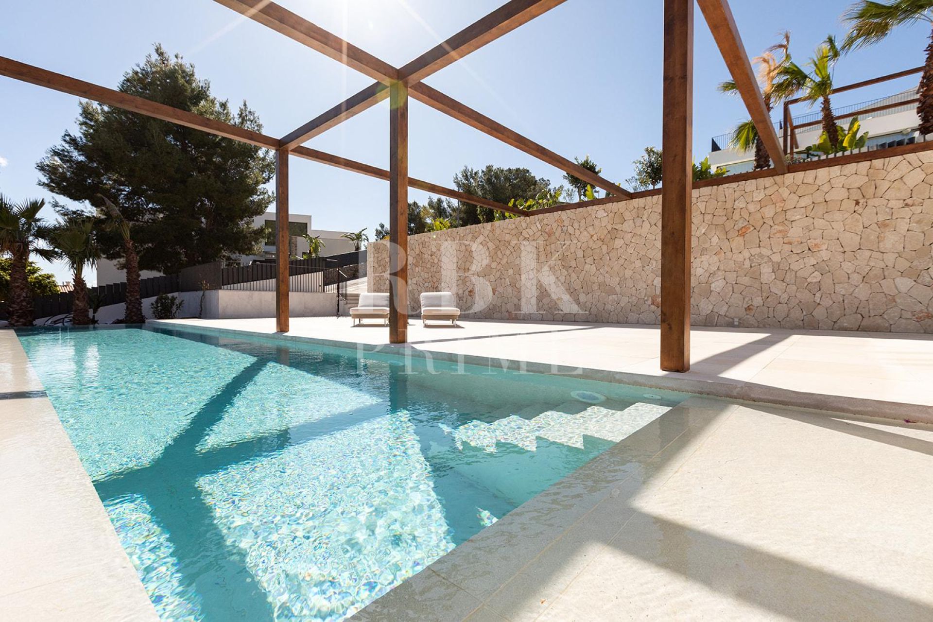 Available - Villa - Palma