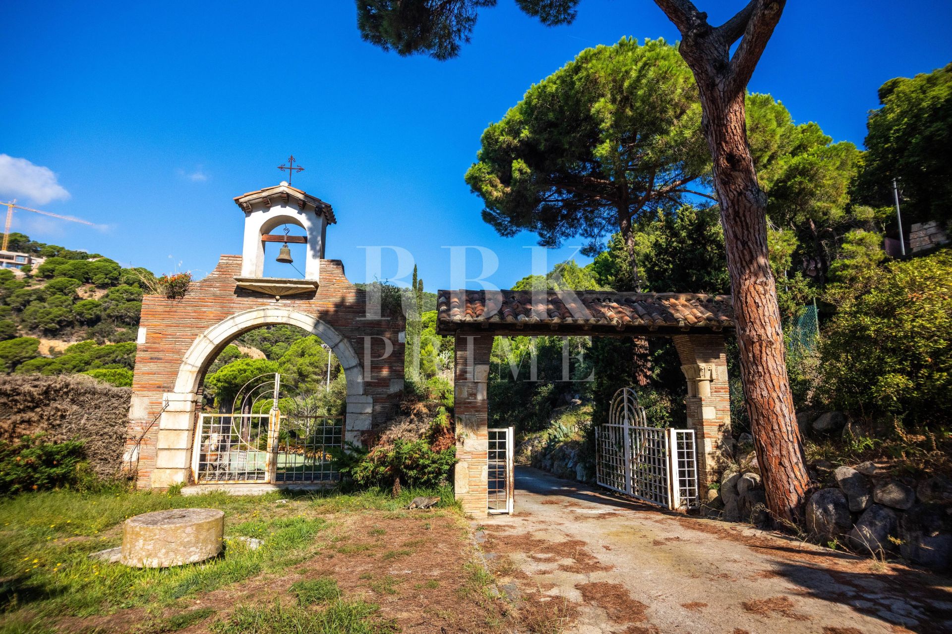 Available - Detached house - Girona