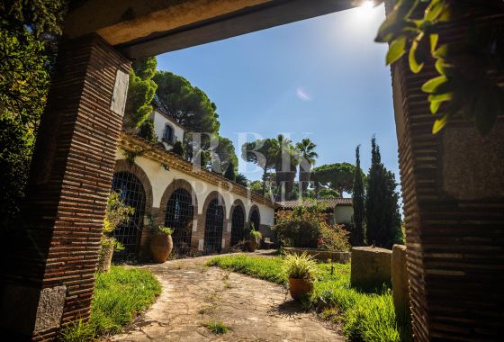 Available - Detached house - Girona