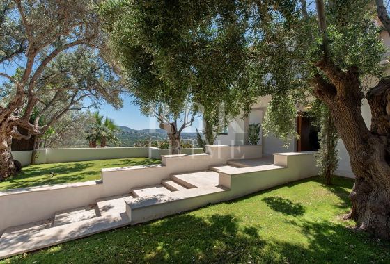 Villa · Available - Bunyola