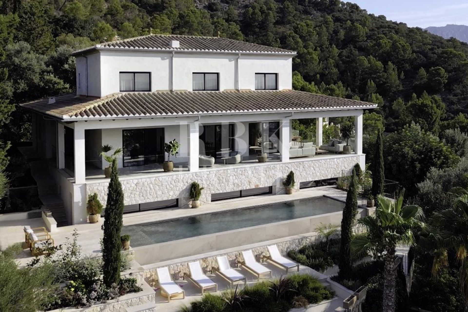 Available - Villa - Bunyola