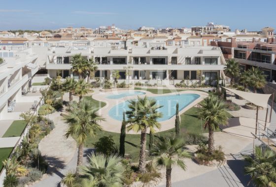 Apartment · Available - Alicante