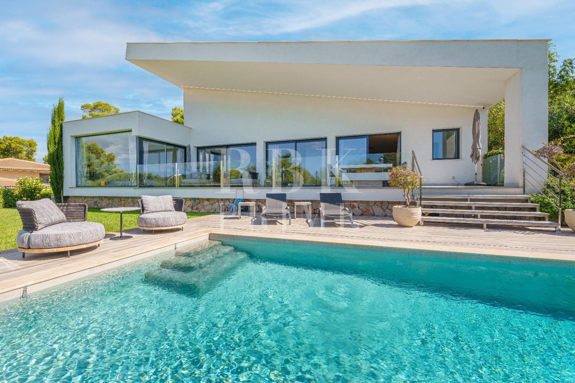 Available - Villa - Calvià