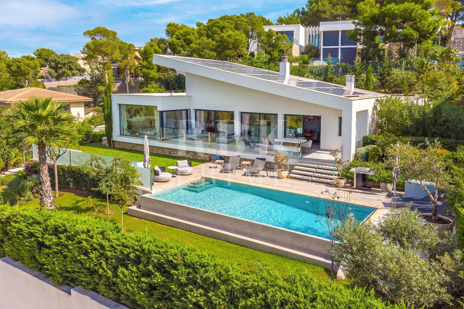 Available - Villa - Calvià