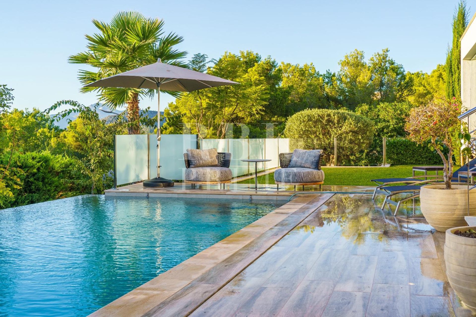 Available - Villa - Calvià