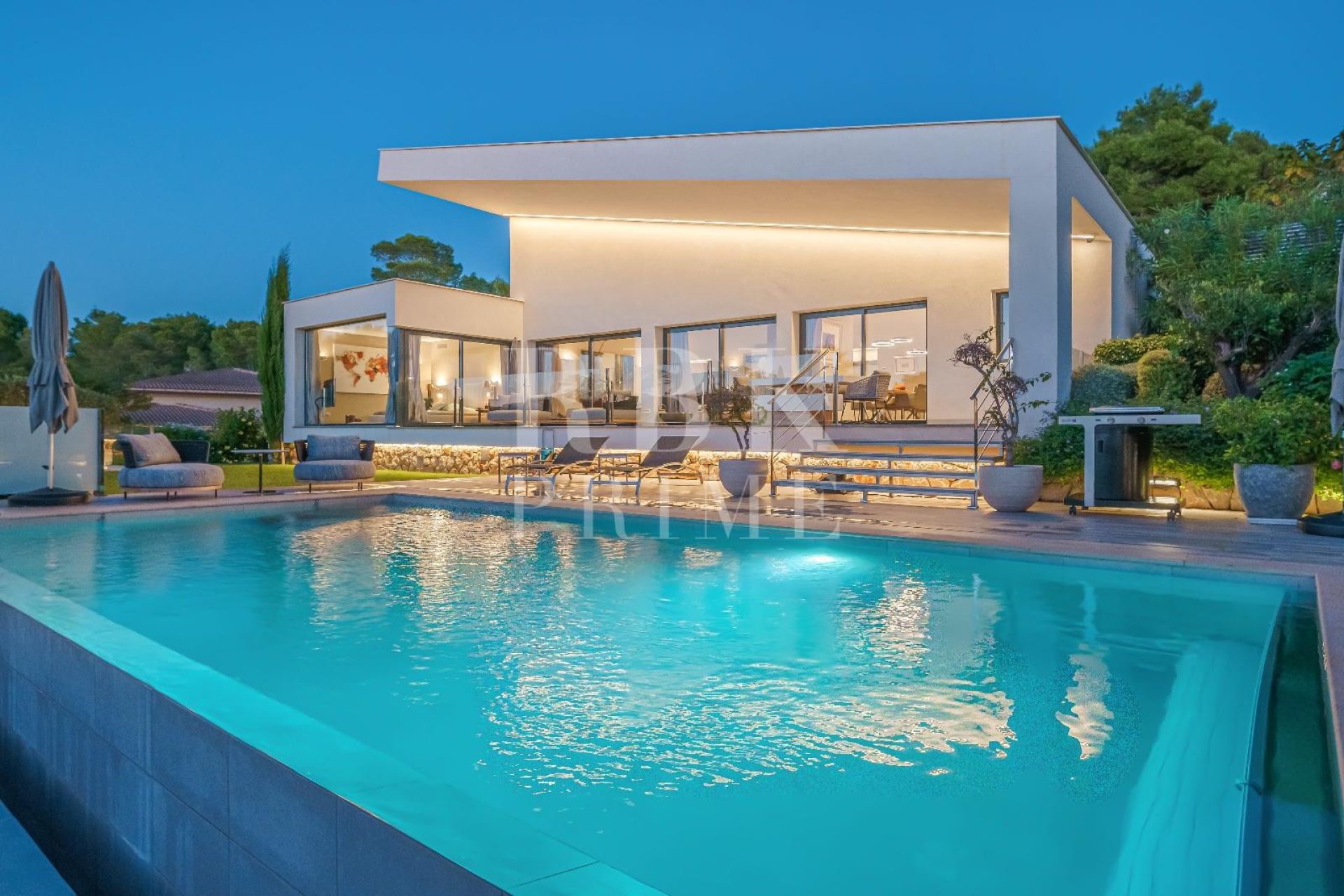 Available - Villa - Calvià