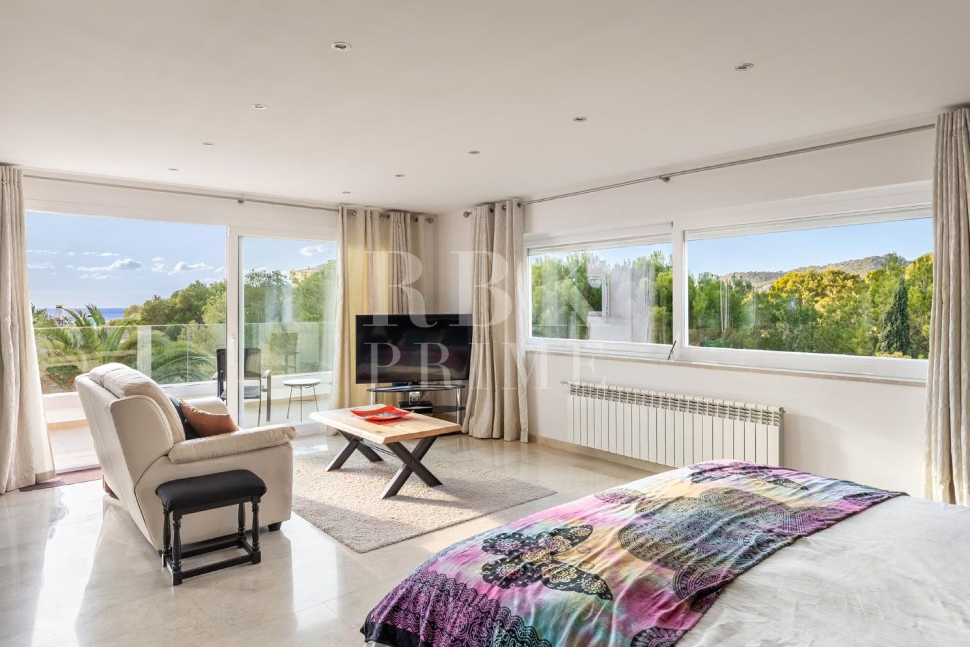 Available - Villa - Calvià