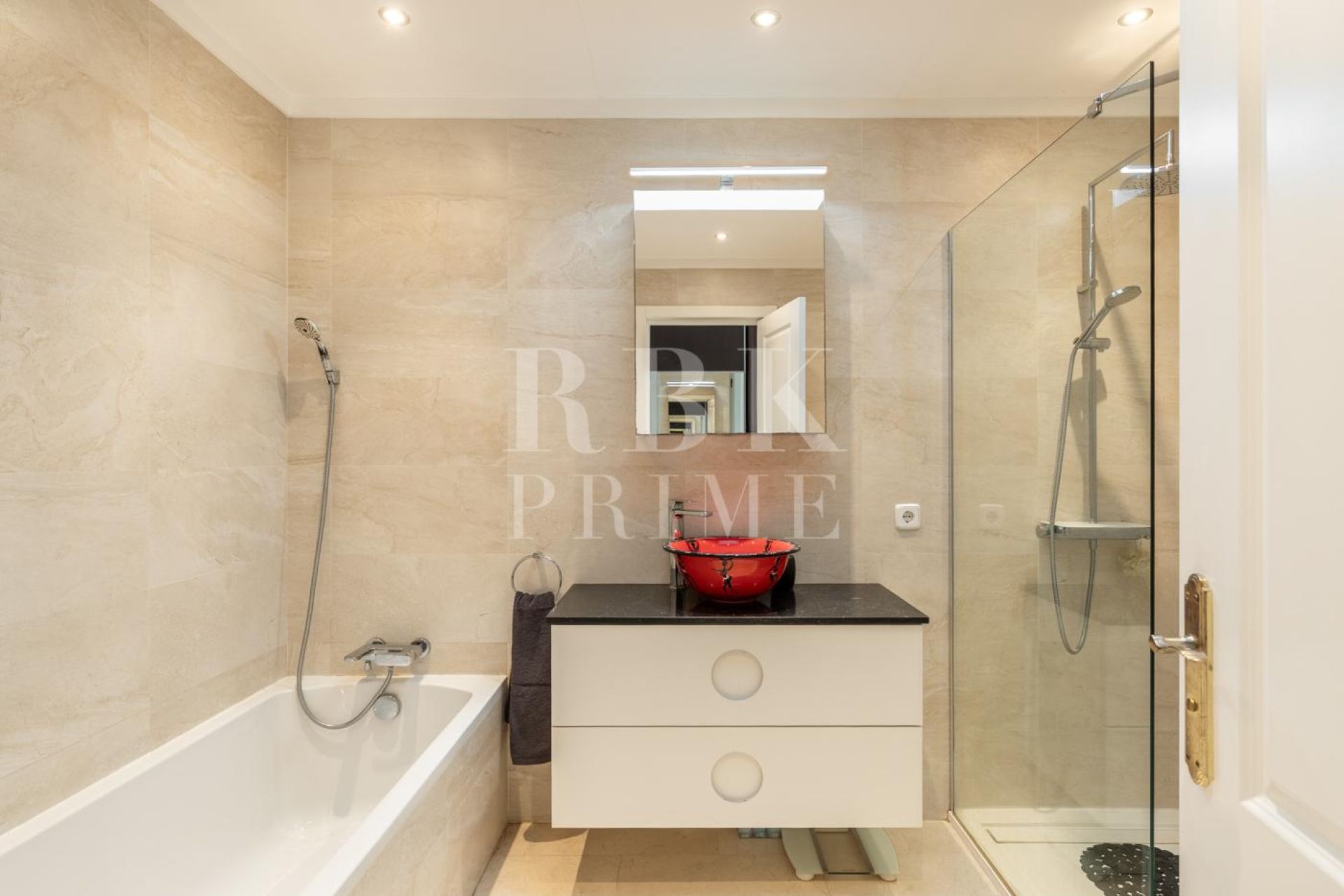 Available - Villa - Calvià