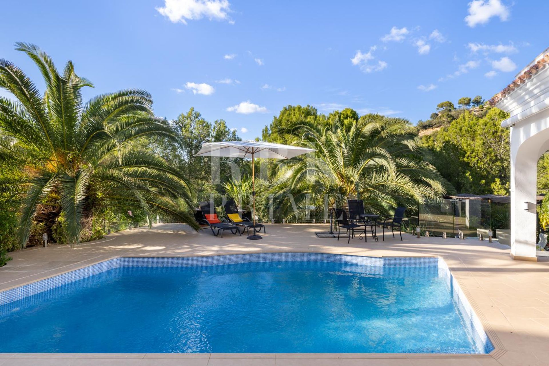 Available - Villa - Calvià