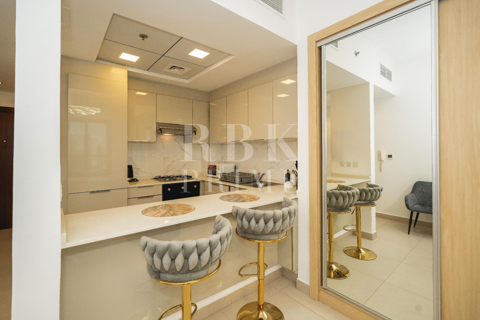 Available - Apartment - Dubai