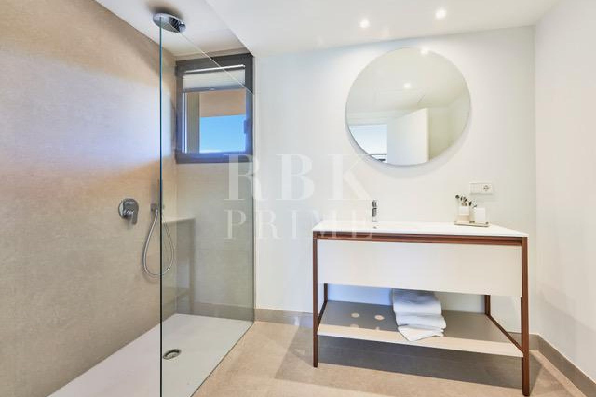 Available - Ground floor - Campos